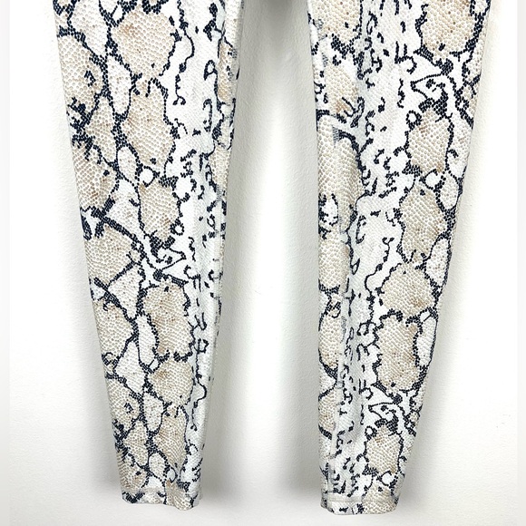 All Fenix x Anthropologie Python Snakeskin Print 7/8 Leggings - Picture 5 of 15